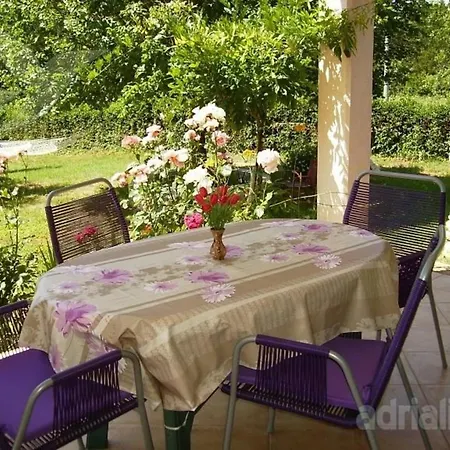 公寓 Fuer 4 Personen Ca 48 Qm In Marceljani, Istrien Bucht Von Rasa 拉宾